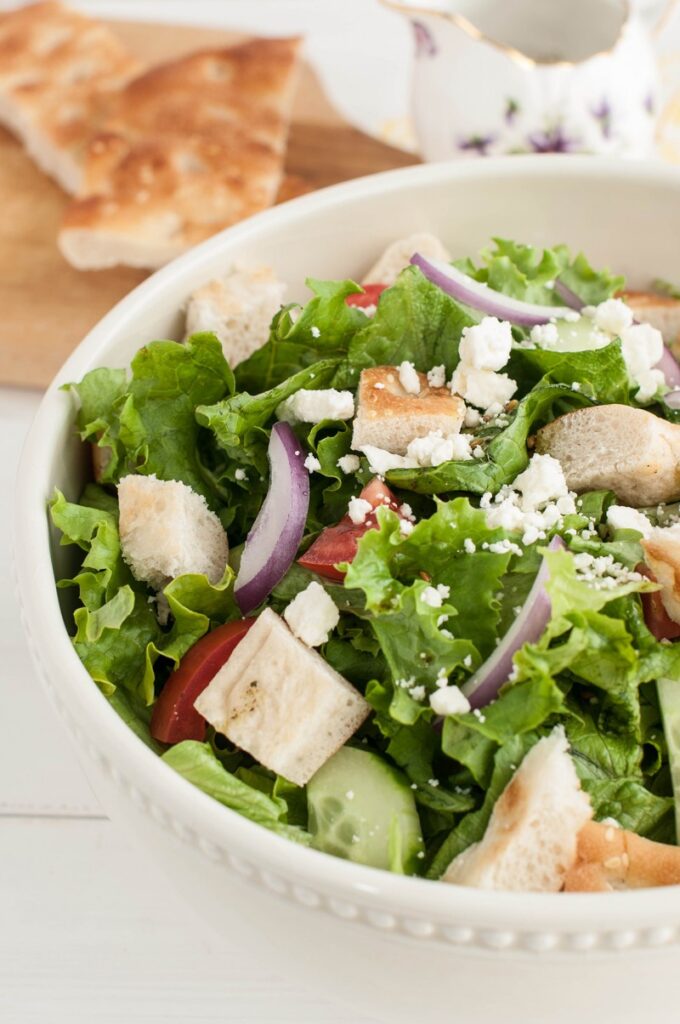 Fattoush {Middle Eastern Bread Salad}